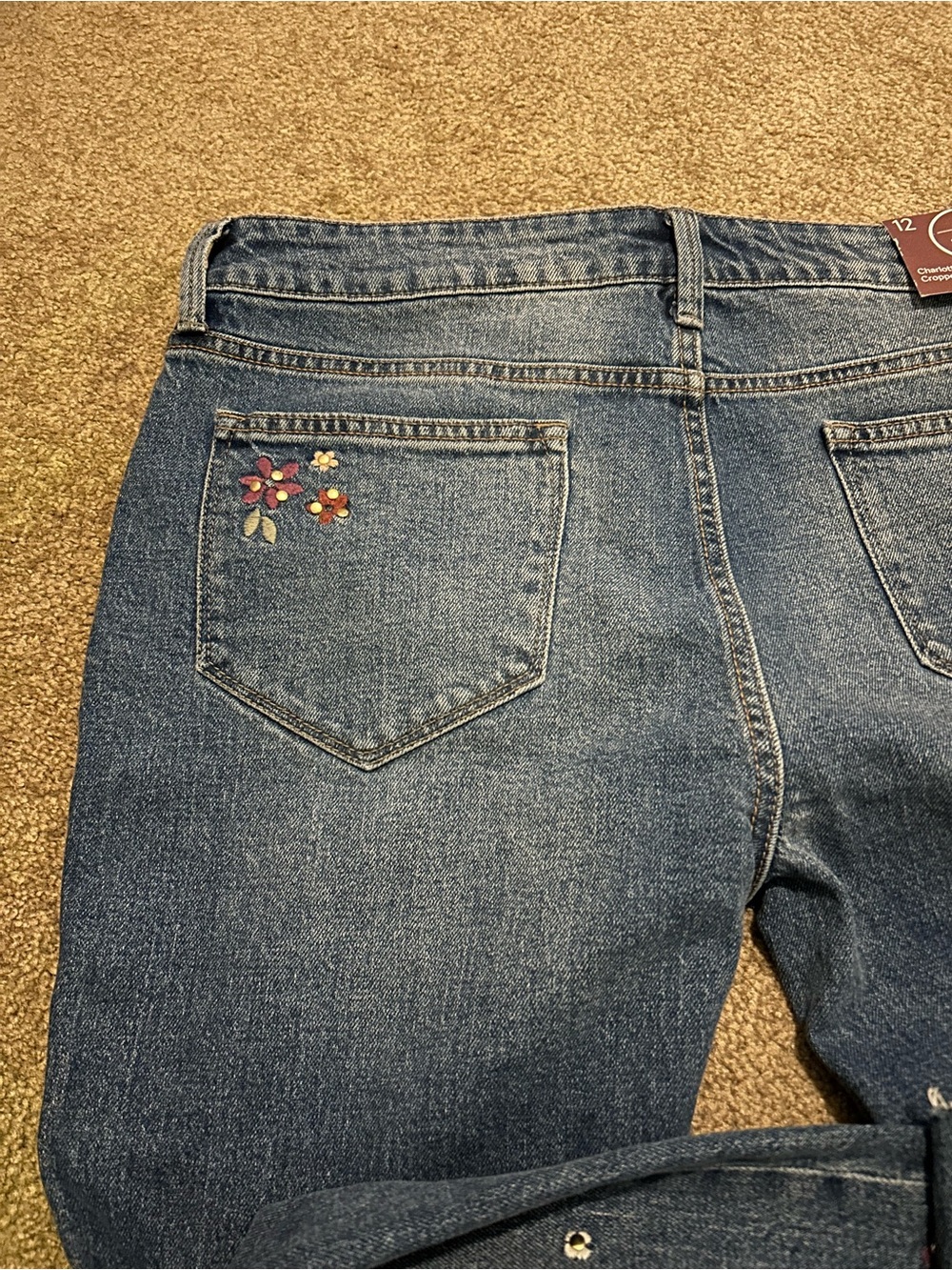 NWT Driftwood Charlotte Cropped Straight Blue Jeans Floral Embroidered Size 12 - Picture 6 of 11